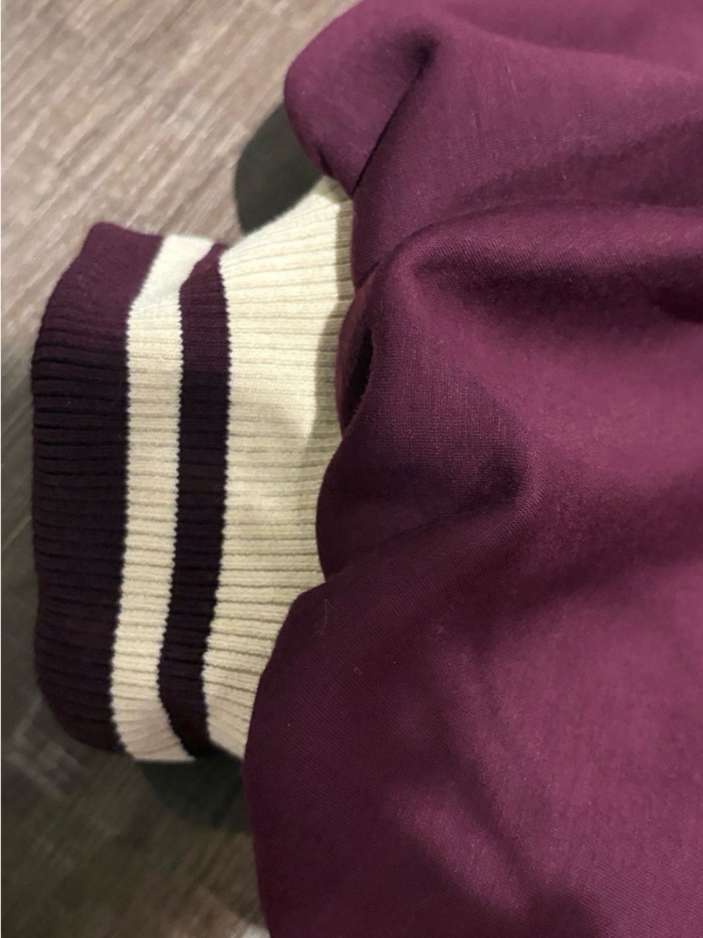 Entro Half Zip Puff Sleeve Knit
Dress Burgundy Size Small - Picture 4 of 4